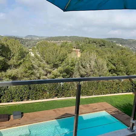 Vil·la Paradise Silvia, Detached With Private Pool Near Sitges