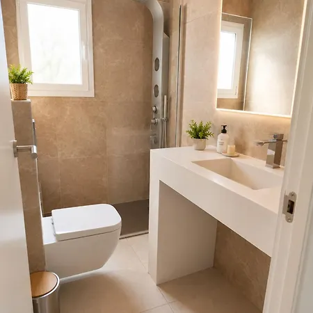 Paradise Silvia, Detached With Private Pool Near Sitges *