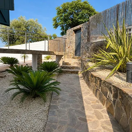 Villa Paradise Silvia, Detached With Private Pool Near Sitges